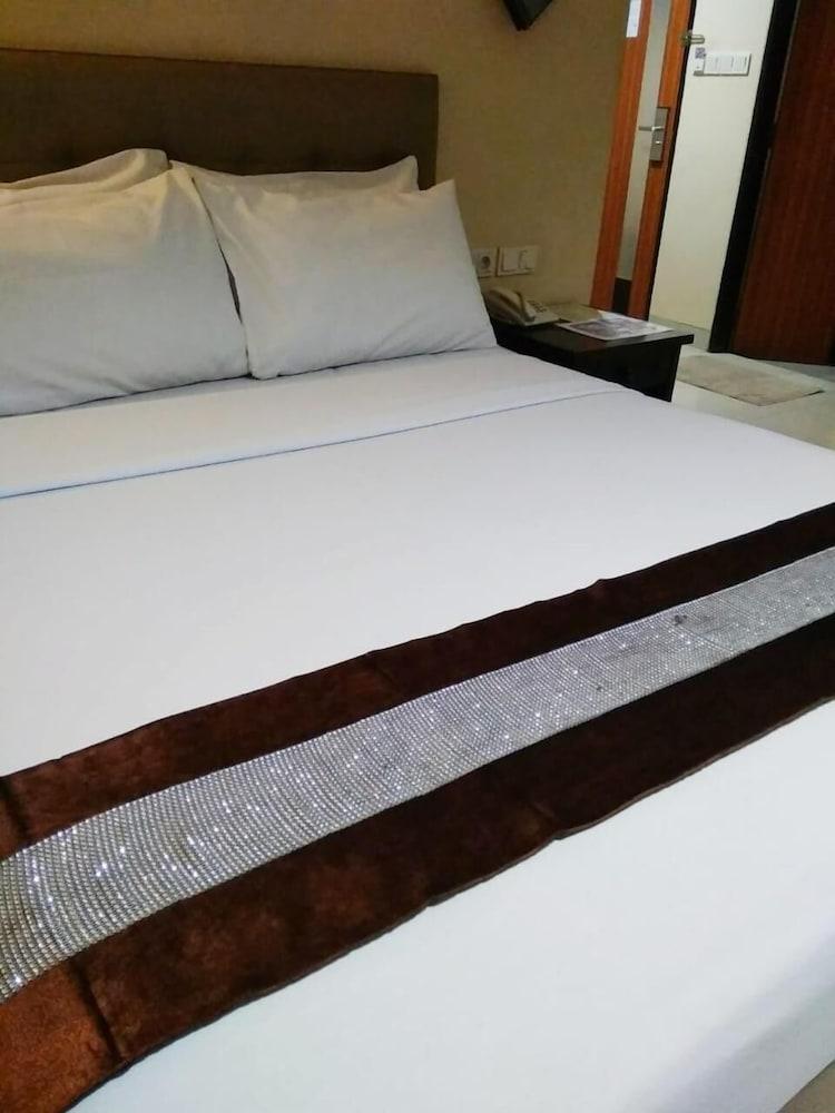 Rota International Hotel Jakarta Exteriör bild
